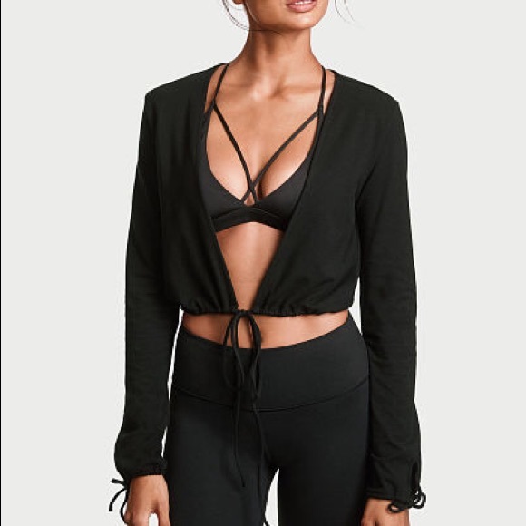 Victoria's Secret Tops - New Victoria’s Secret sport plunge crop top
